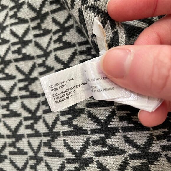 Women Michael Michael Kors Logo Scarf in Gray One Size - Picture 5 of 7